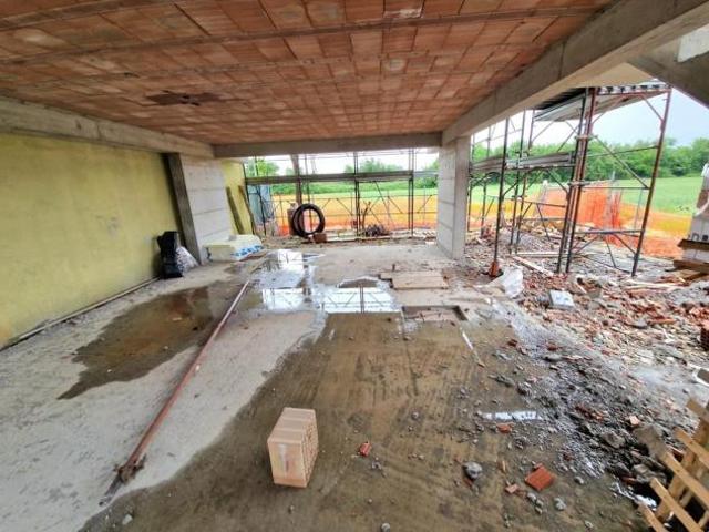 Villetta a schiera angolare in vendita a San Piero a Ponti Campi Bisenzio 150 mq Rif: 1411204