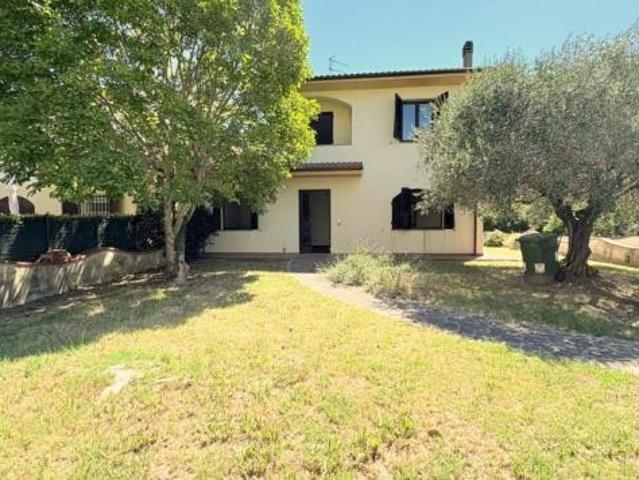 Villetta a schiera angolare in vendita a Santa Maria a Colle Lucca 140 mq Rif: 1423680