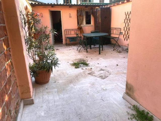 Villetta a schiera angolare in vendita a Viareggio 120 mq Rif: 1300468