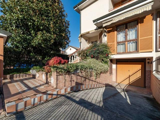 Villetta a Schiera di 135 mq in vendita Via Giacomo Leopardi, 72, Buccinasco, Lombardia