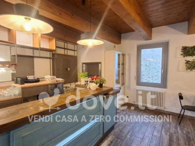 Villetta a schiera di 190 m con più di 5 locali in vendita a Pesaro