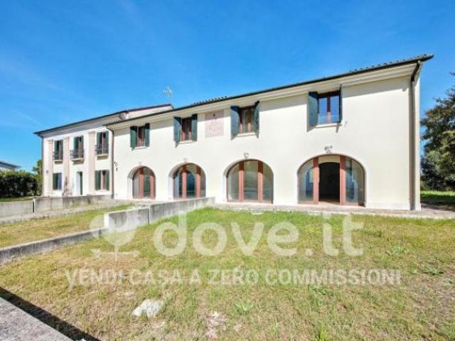 Villetta a schiera di 233 m con 4 locali in vendita a Venezia [rif. DV 10567]
