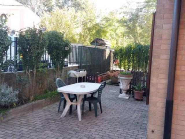 Villetta a schiera di 280 m con più di 5 locali e box auto in vendita a None