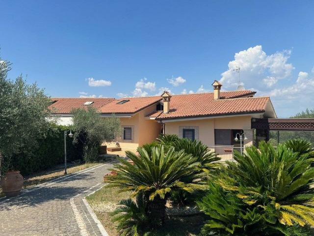 Villetta a Schiera di 300 mq in vendita Frascati, Italia
