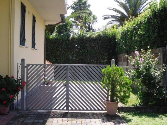 Villetta a schiera in affitto a Massa MS