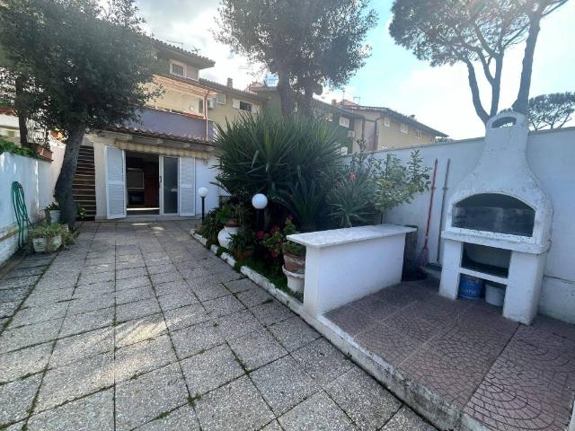 Villetta a schiera in affitto a Fiumicino RM