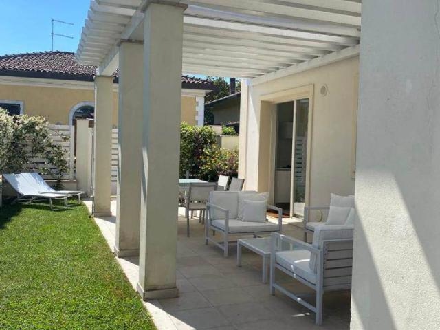 Villetta a schiera in affitto a Forte dei Marmi LU