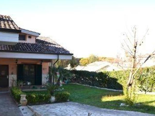 Villetta a schiera in affitto a Guidonia Montecelio RM