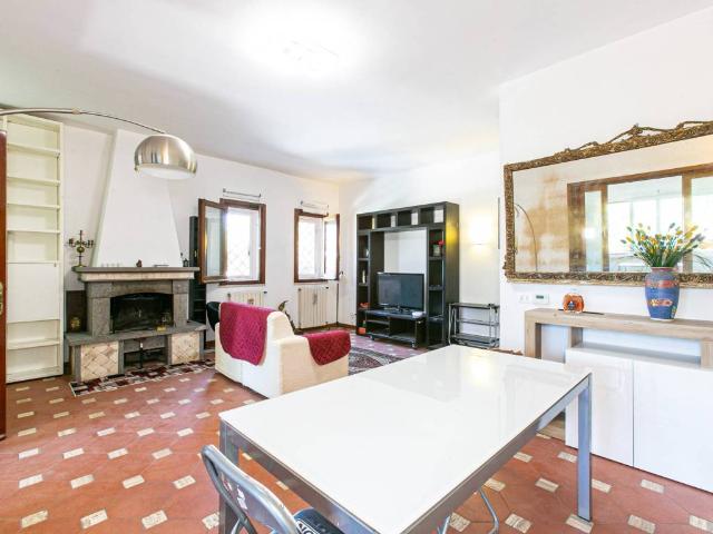 Villetta a schiera in affitto a Roma RM