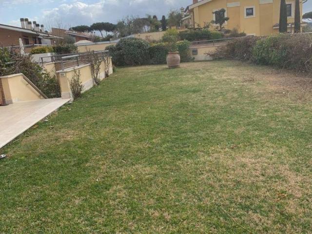 Villetta a schiera in affitto a Roma RM