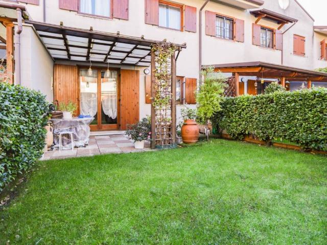 Villetta a schiera in affitto a Verona VR
