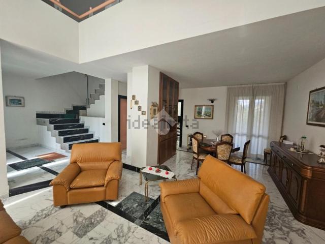 Villetta a schiera in affitto di 90 m² in Via Monte Fumaiolo, 4