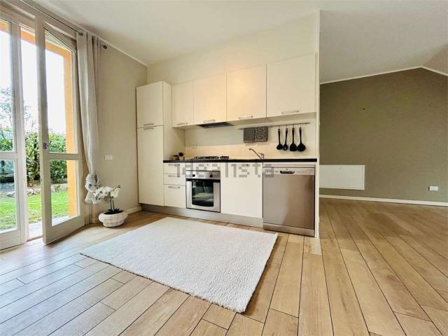 Villetta a schiera in affitto di 100 m² in Via Leonardo da Vinci, 33