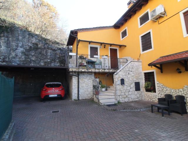 Villetta a schiera in affitto di 100 m² in Via Muzzi