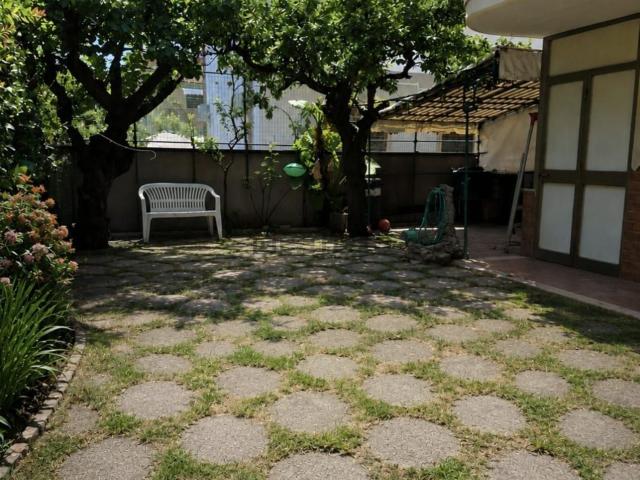 Villetta a schiera in affitto di 100 m² in Via Nettuno