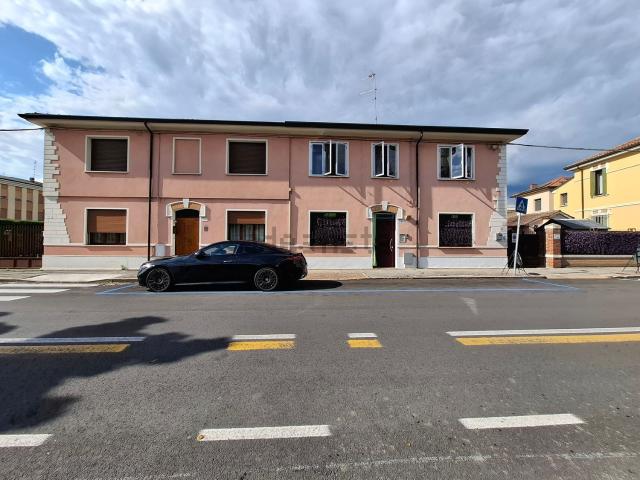 Villetta a schiera in affitto di 100 m² in Viale Trieste, 97