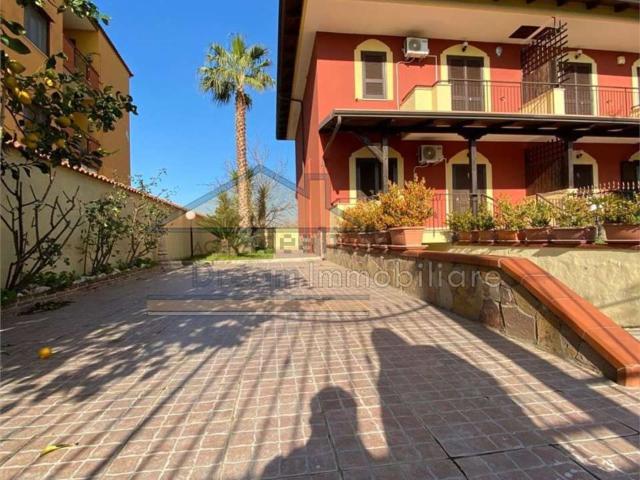 Villetta a schiera in affitto di 120 m²