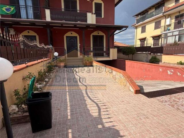 Villetta a schiera in affitto di 120 m²