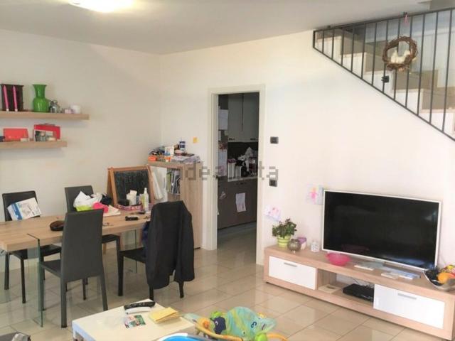 Villetta a schiera in affitto di 125 m²