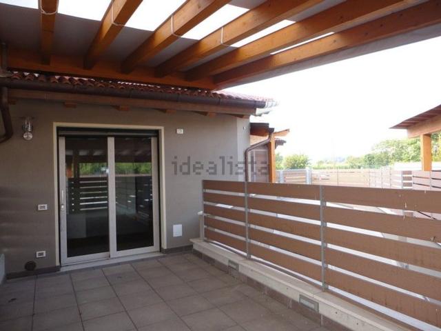 Villetta a schiera in affitto di 130 m² in Strada Lobia, 69