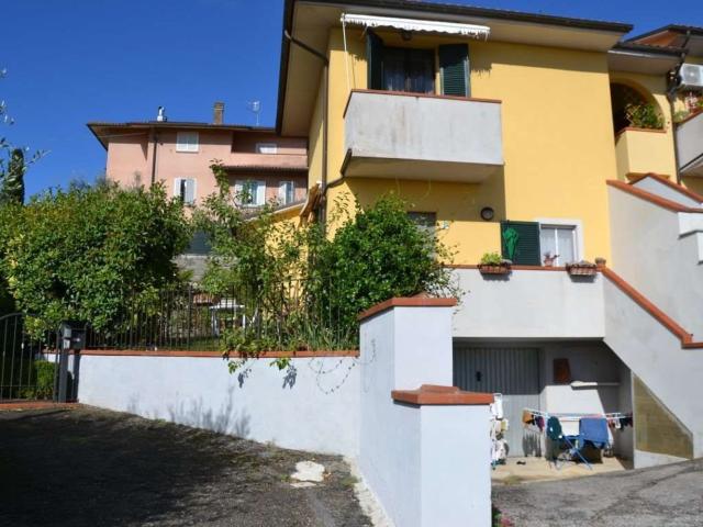 Villetta a schiera in affitto di 140 m²