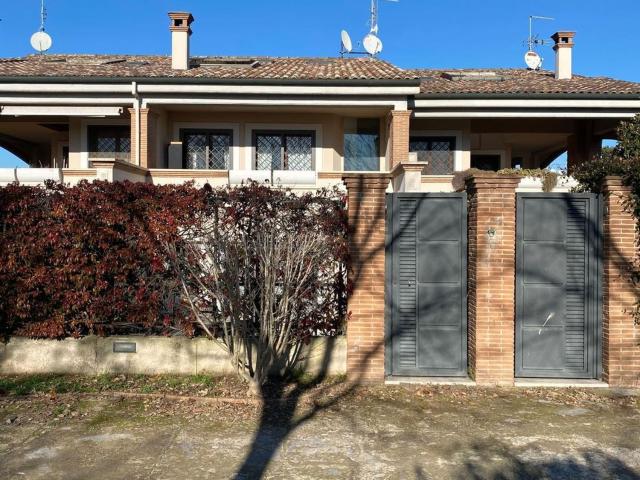 Villetta a schiera in affitto di 140 m² in Via Corrado Parona