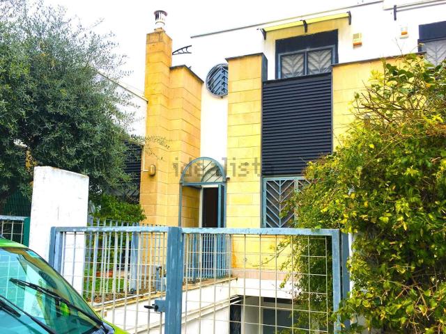 Villetta a schiera in affitto di 140 m² in Strada Fontanelle