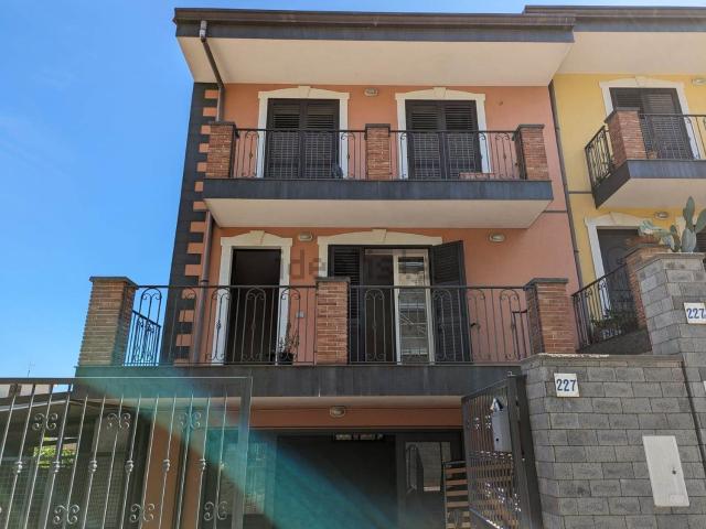 Villetta a schiera in affitto di 149 m² in Via Torretta