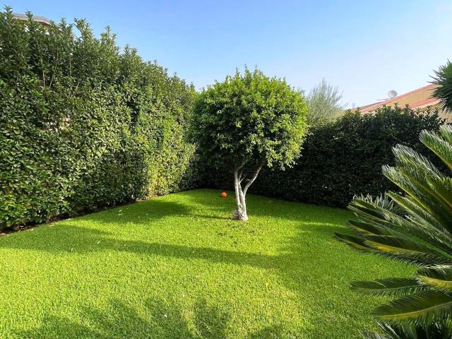 Villetta a schiera in affitto di 180 m² in Via Monte Cervino
