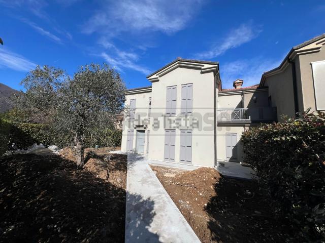 Villetta a schiera in affitto di 200 m²