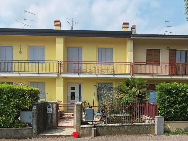 Villetta a schiera in affitto di 200 m²
