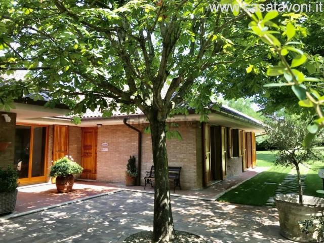 Villetta a schiera in affitto di 225 m² in Via Barcaglione, 23