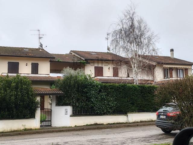 Villetta a schiera in affitto di 250 m² in Via Palmiro Togliatti, 2