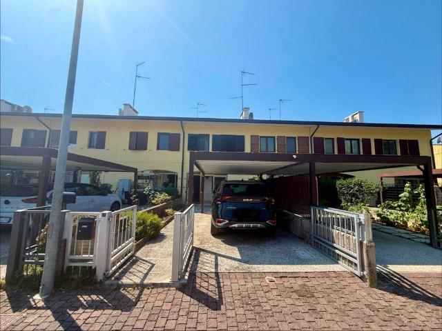 Villetta a schiera in vendita a Manzano UD
