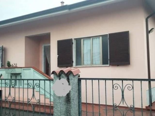 Villetta a schiera in vendita a Massa MS