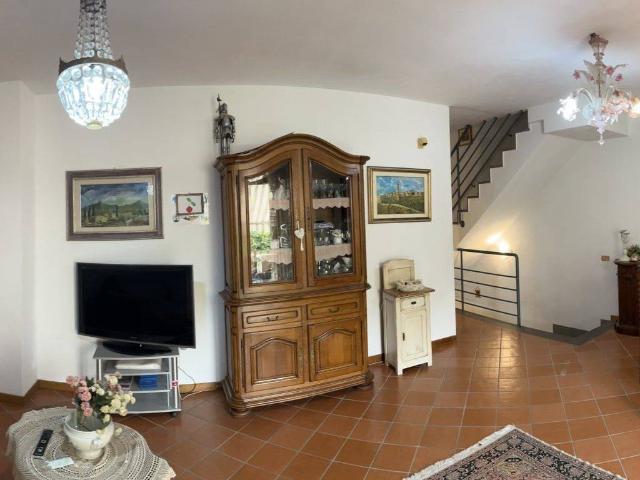 Villetta a schiera in vendita a Massa MS