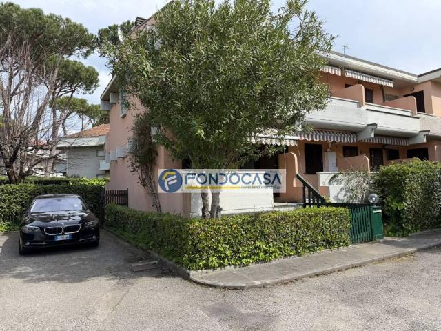 Villetta a schiera in vendita a Massa MS