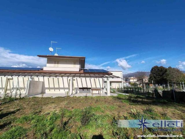 Villetta a schiera in vendita a Massa MS