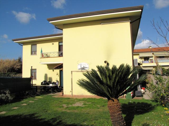 Villetta a schiera in vendita a Massa