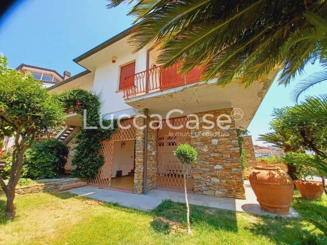Villetta a schiera in vendita a Massarosa LU