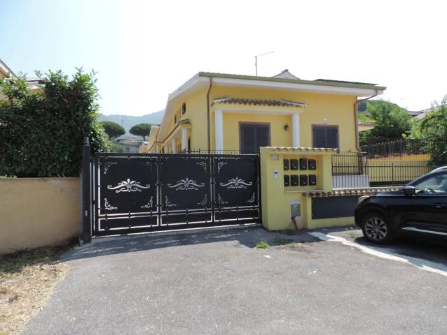 Villetta a schiera in vendita a Marcellina RM