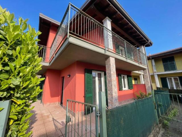 Villetta a schiera in vendita a Marchirolo VA