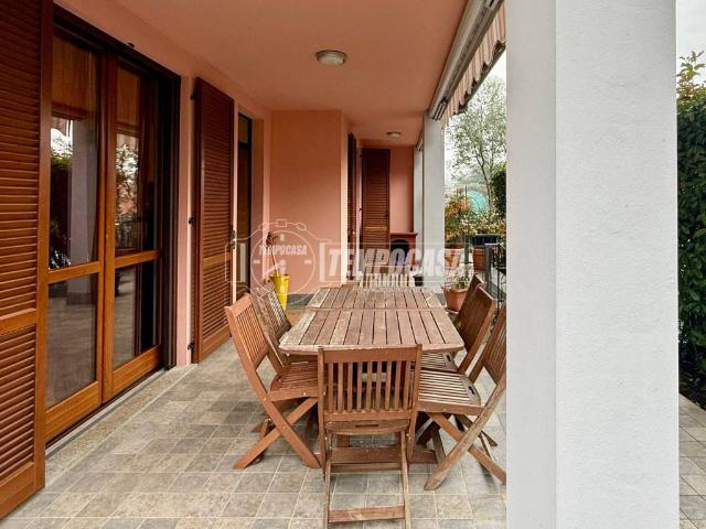 Villetta a schiera in vendita a Merate LC