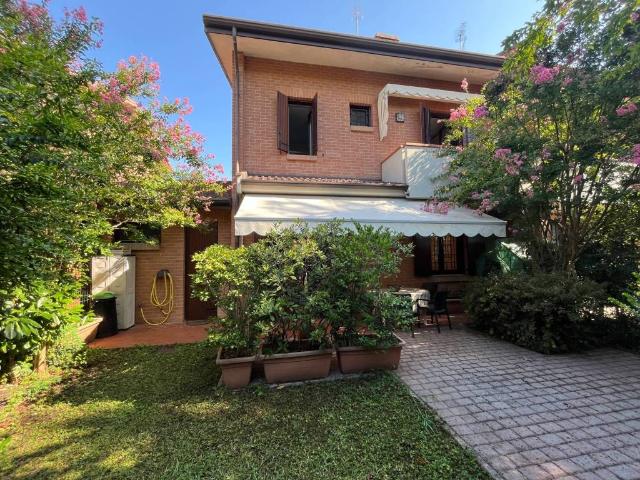 Villetta a schiera in vendita a Mirandola MO
