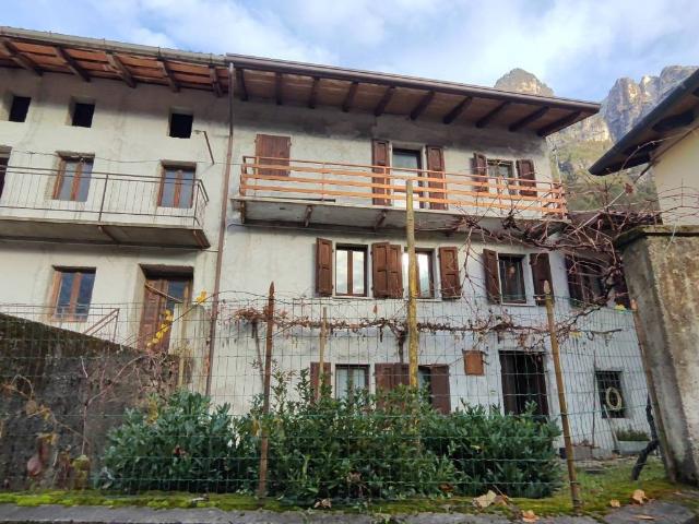 Villetta a schiera in vendita a Moggio Udinese UD