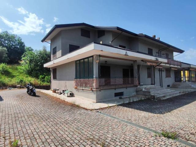 Villetta a schiera in vendita a Montefalcione AV