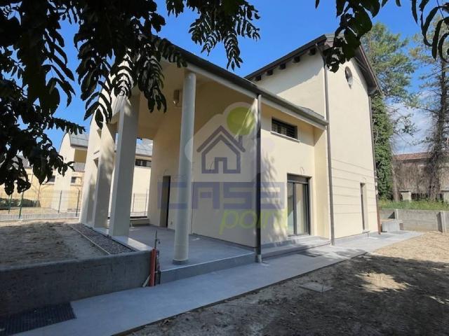 Villa in vendita a Monticelli d'Ongina PC
