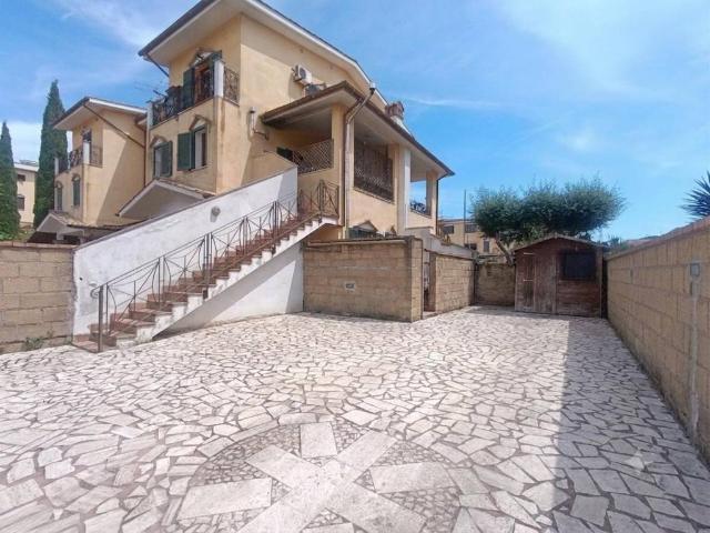 Villetta a schiera in vendita a Nettuno RM