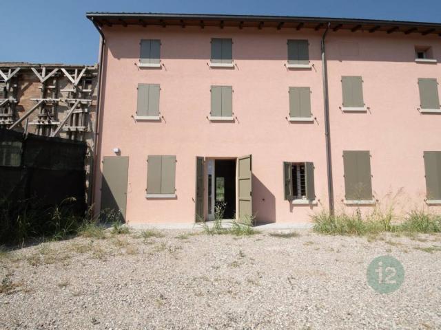Villetta a schiera in vendita a Novi di Modena MO