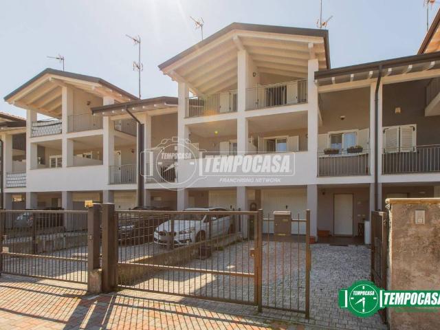 Villetta a schiera in vendita a Oleggio NO